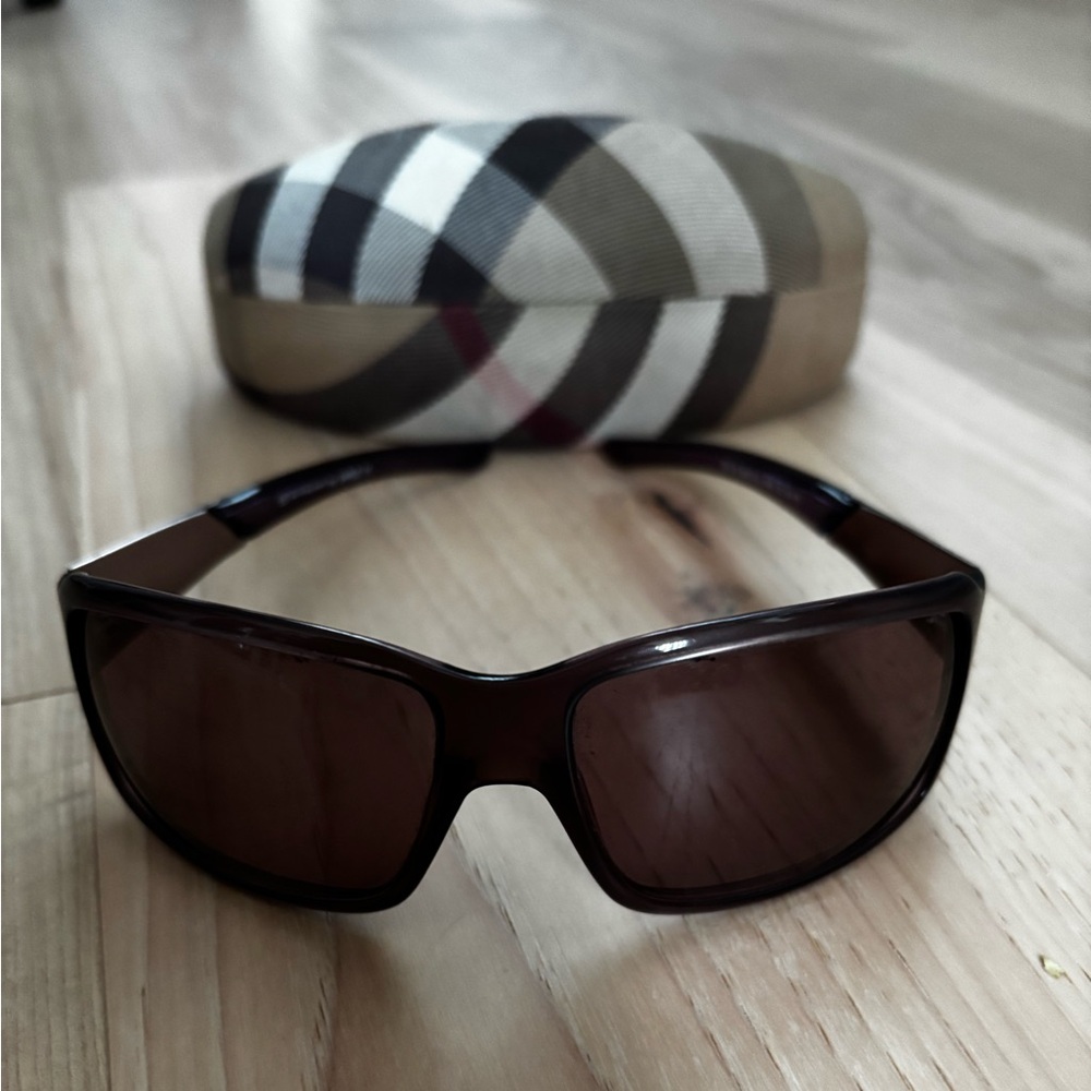 Stylish dark purple Burberry Sunglasses for women